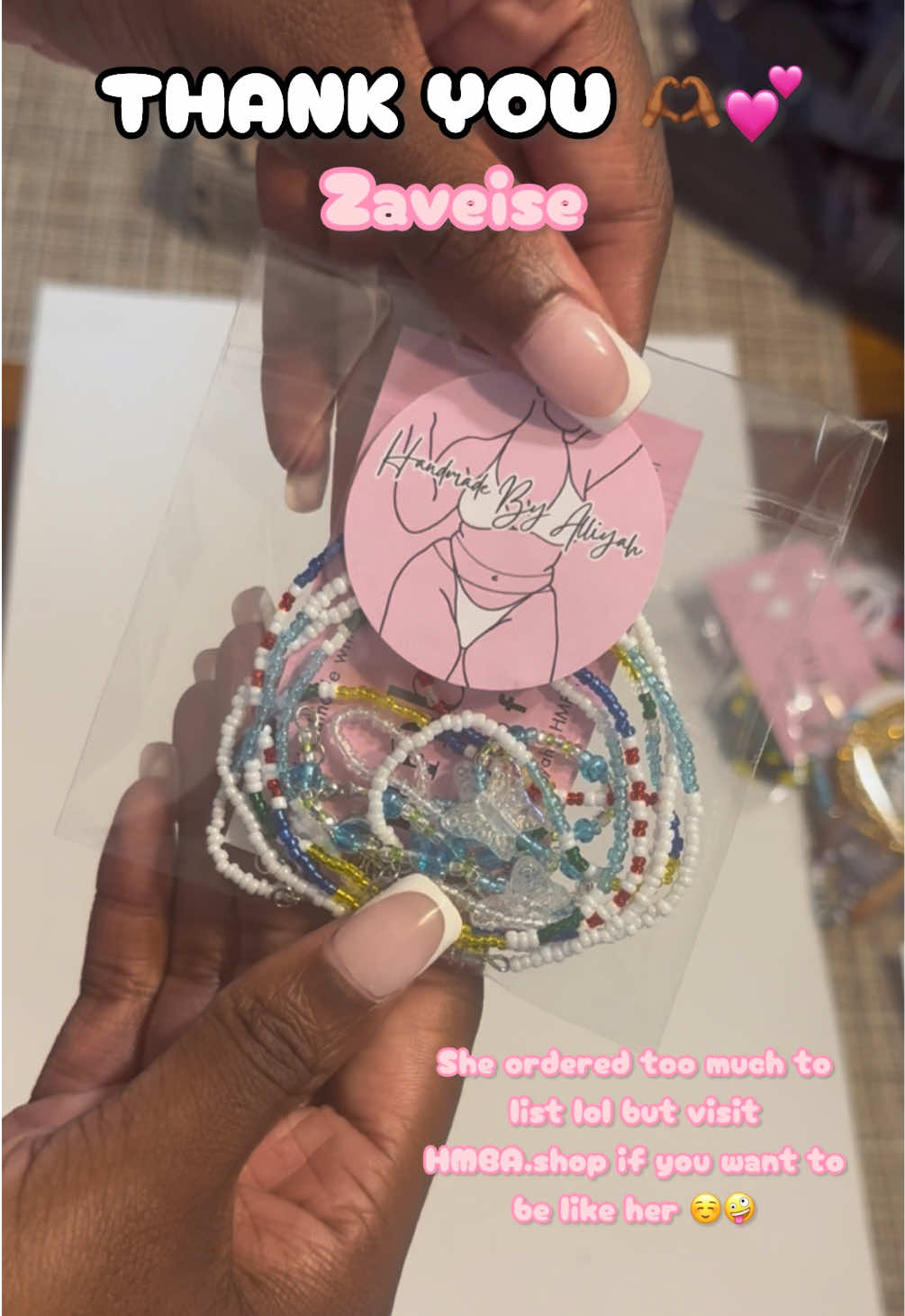 @HandmadeByAlliyah
