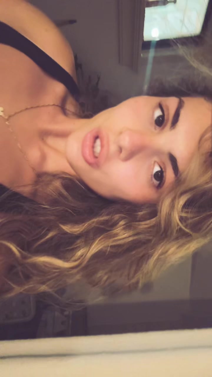 @Миња