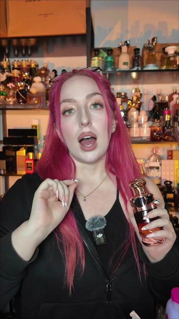 @Ari B | Fragrance & Beauty