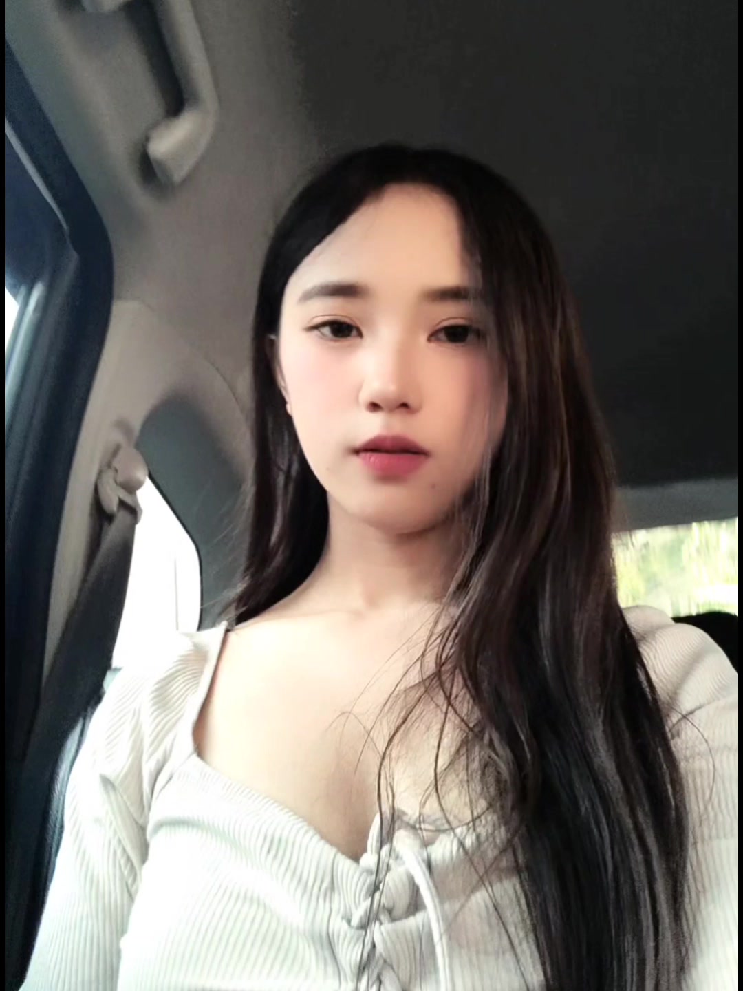 @Loraine
