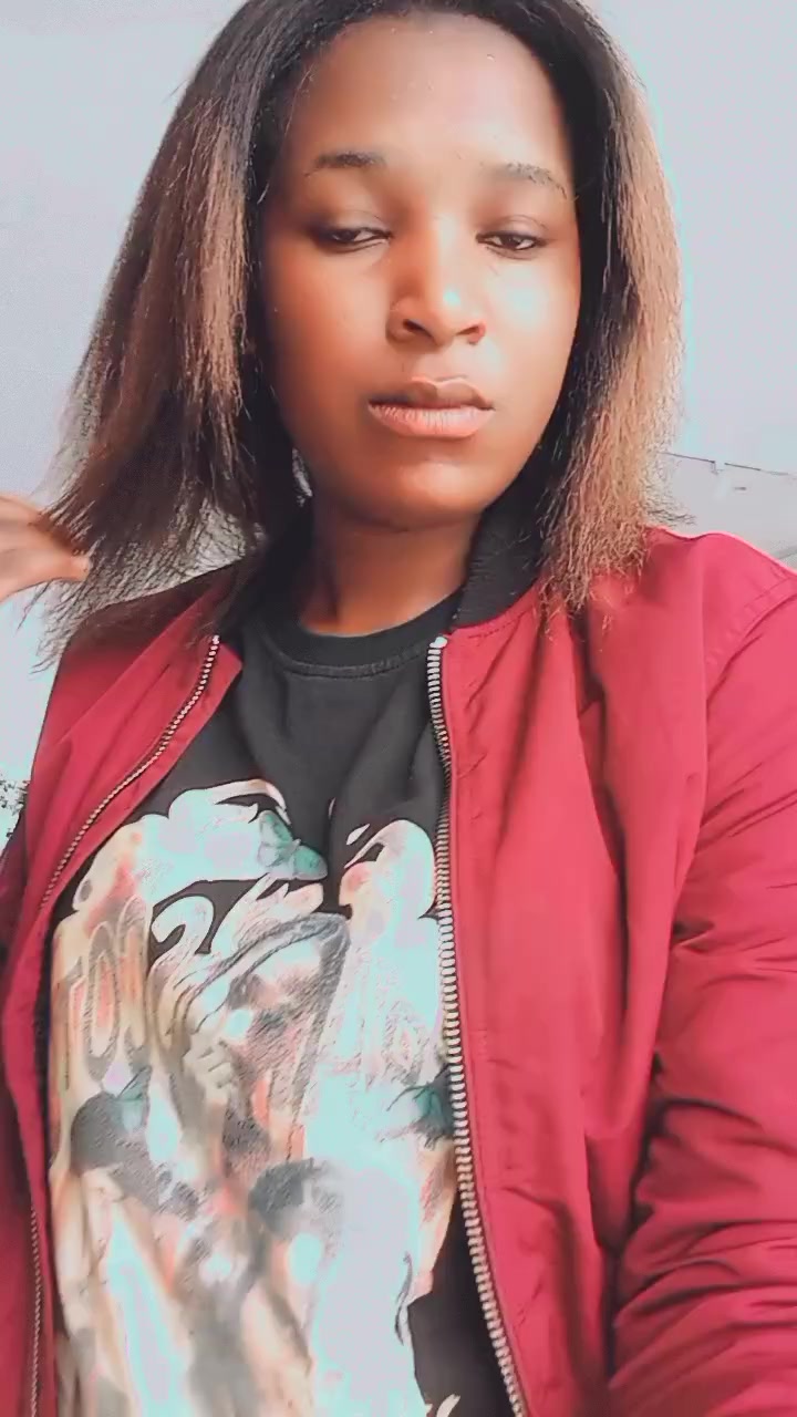 @Kellypasuua