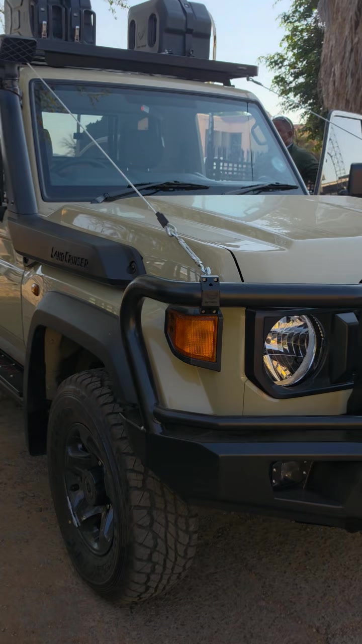 @Robot Auto 4x4 Customs