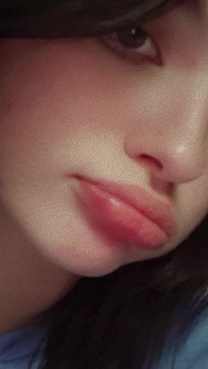 @Bella