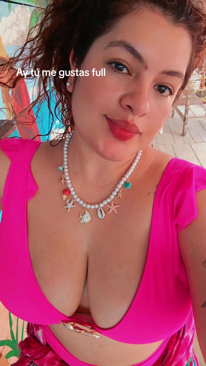 @Anyi Chaves 💜💄💋🇨🇴