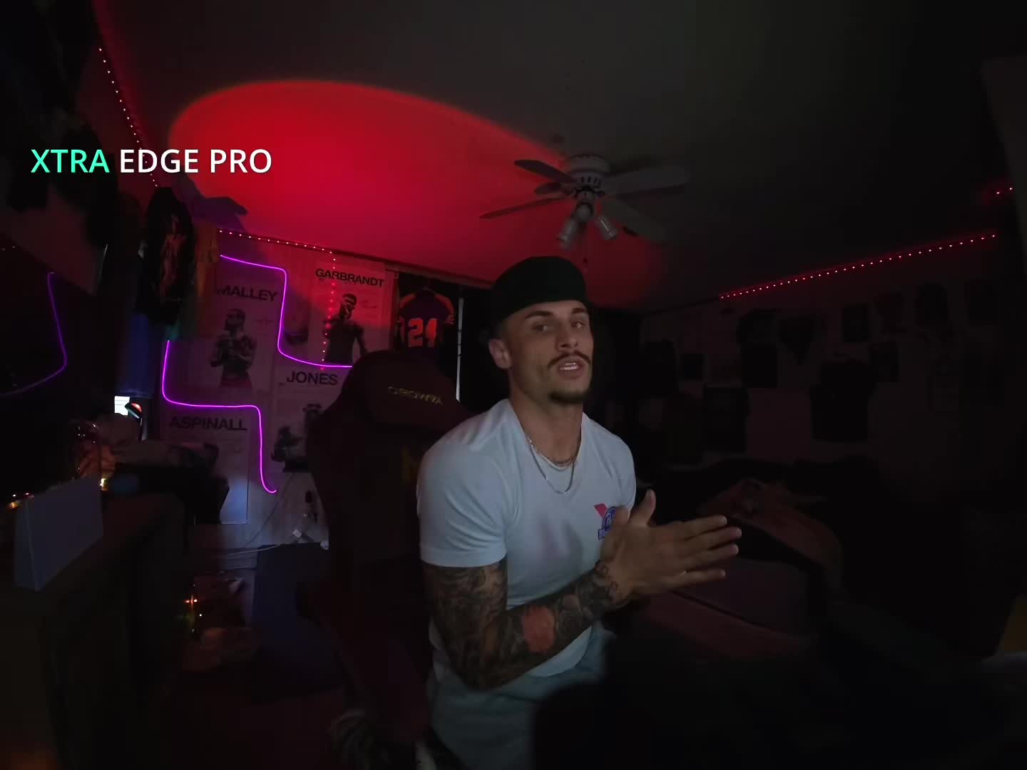@Peyton