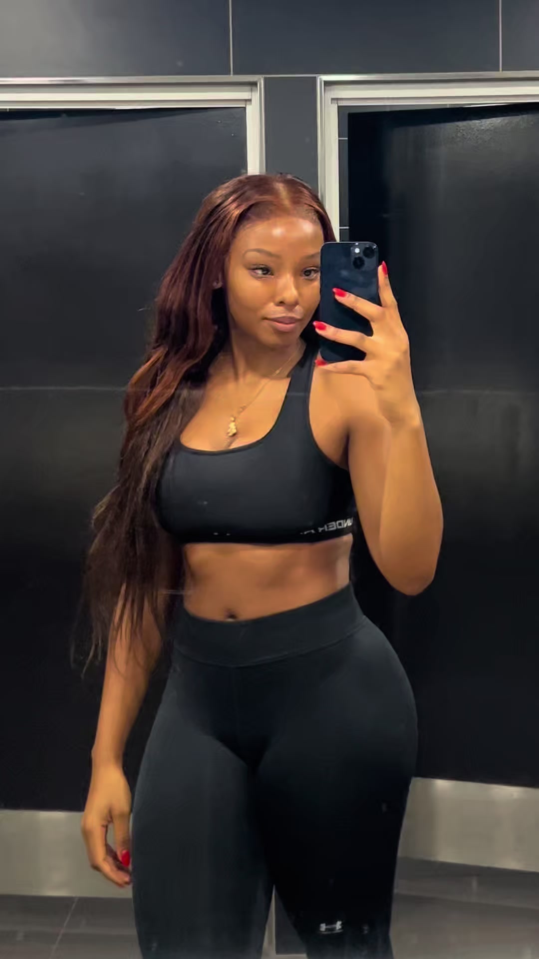 @KhanyaMzobe