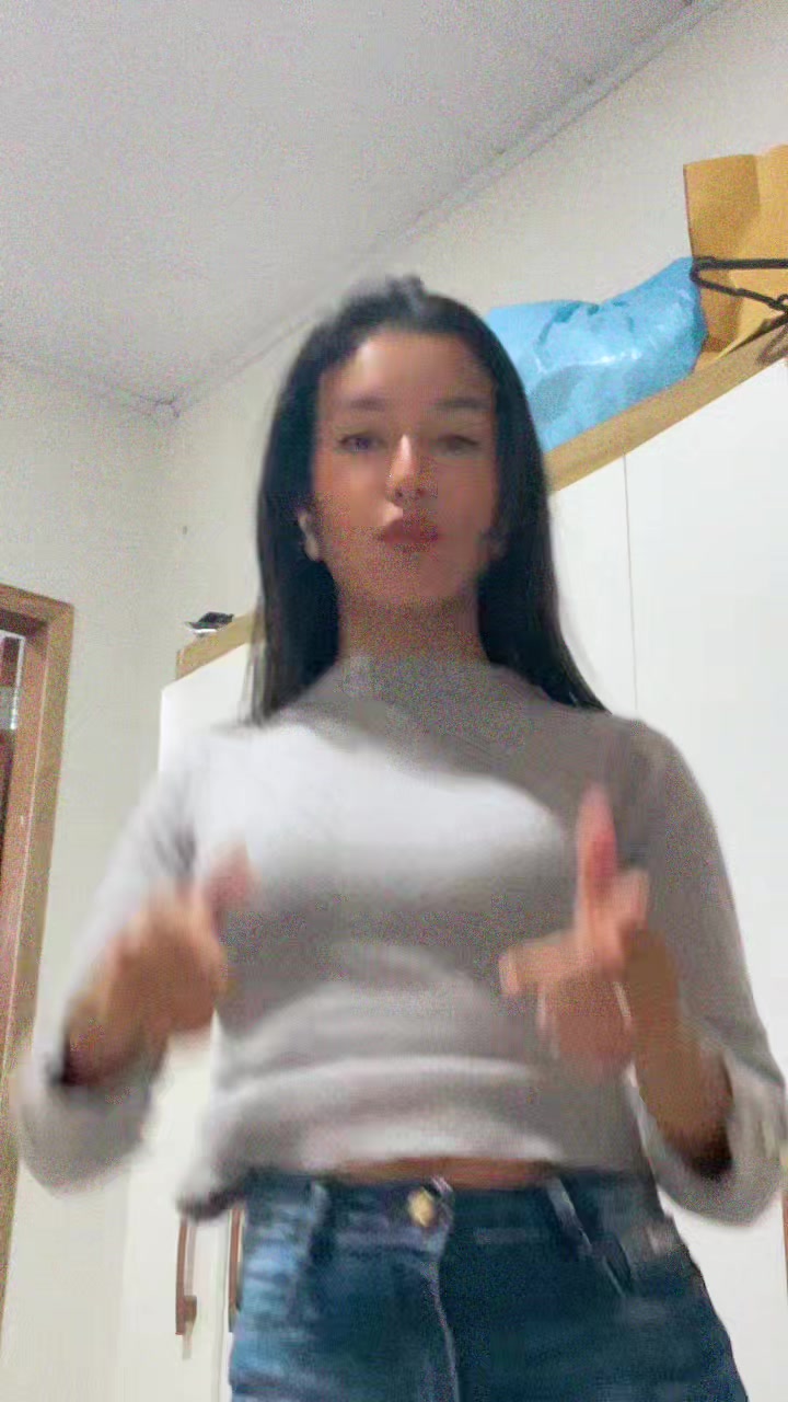 @virllamyrelleoficial