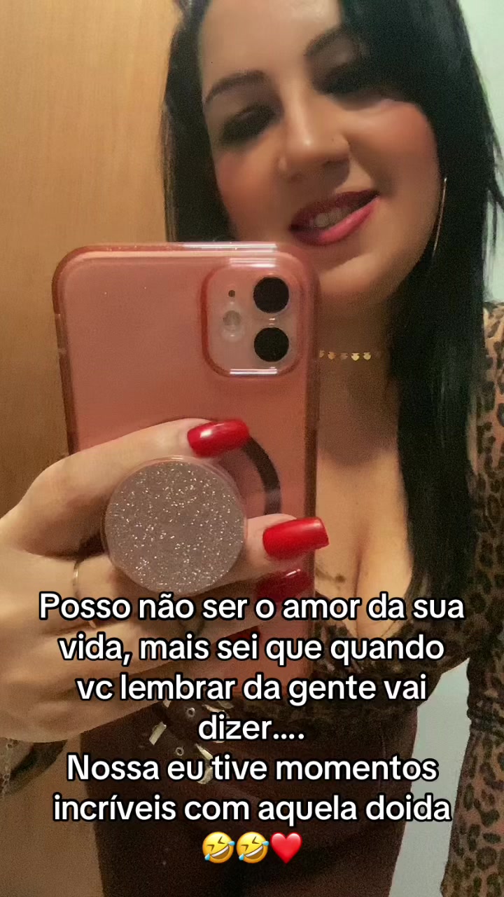 @M&ocirc;nica