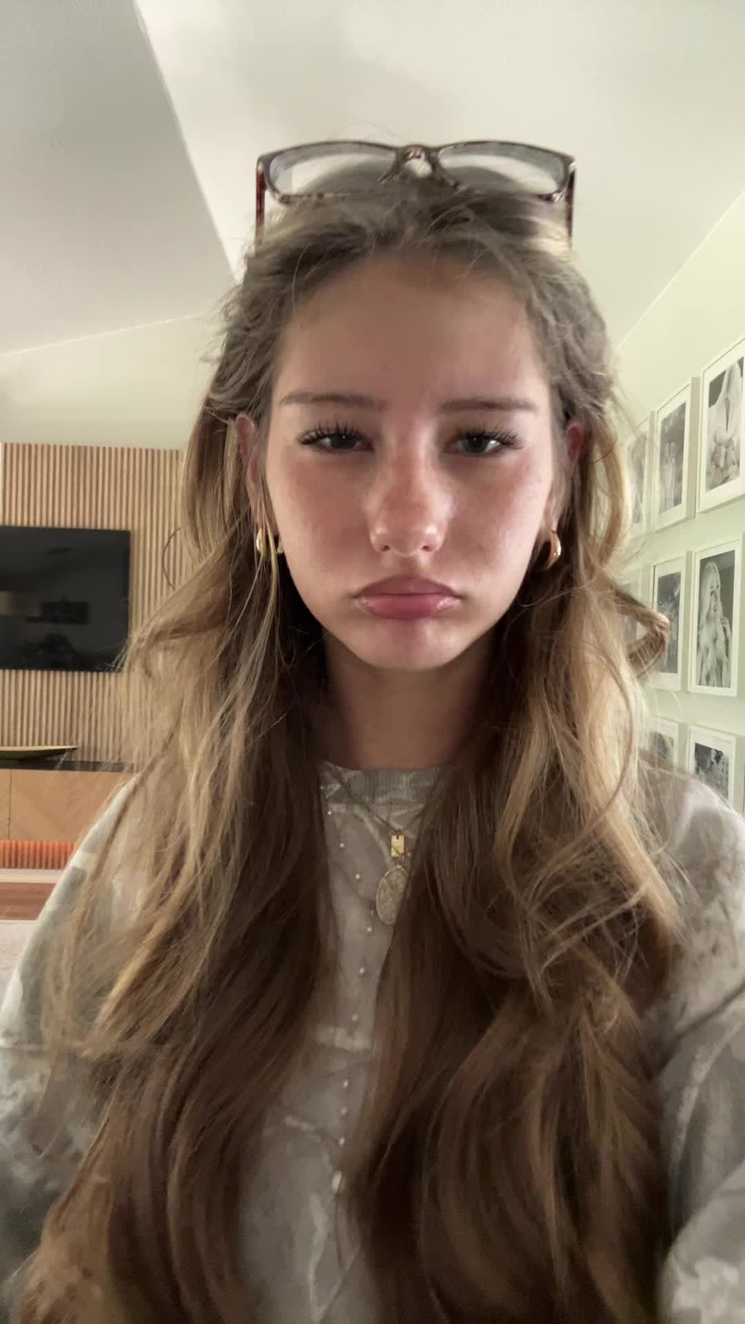 @isabella dimov