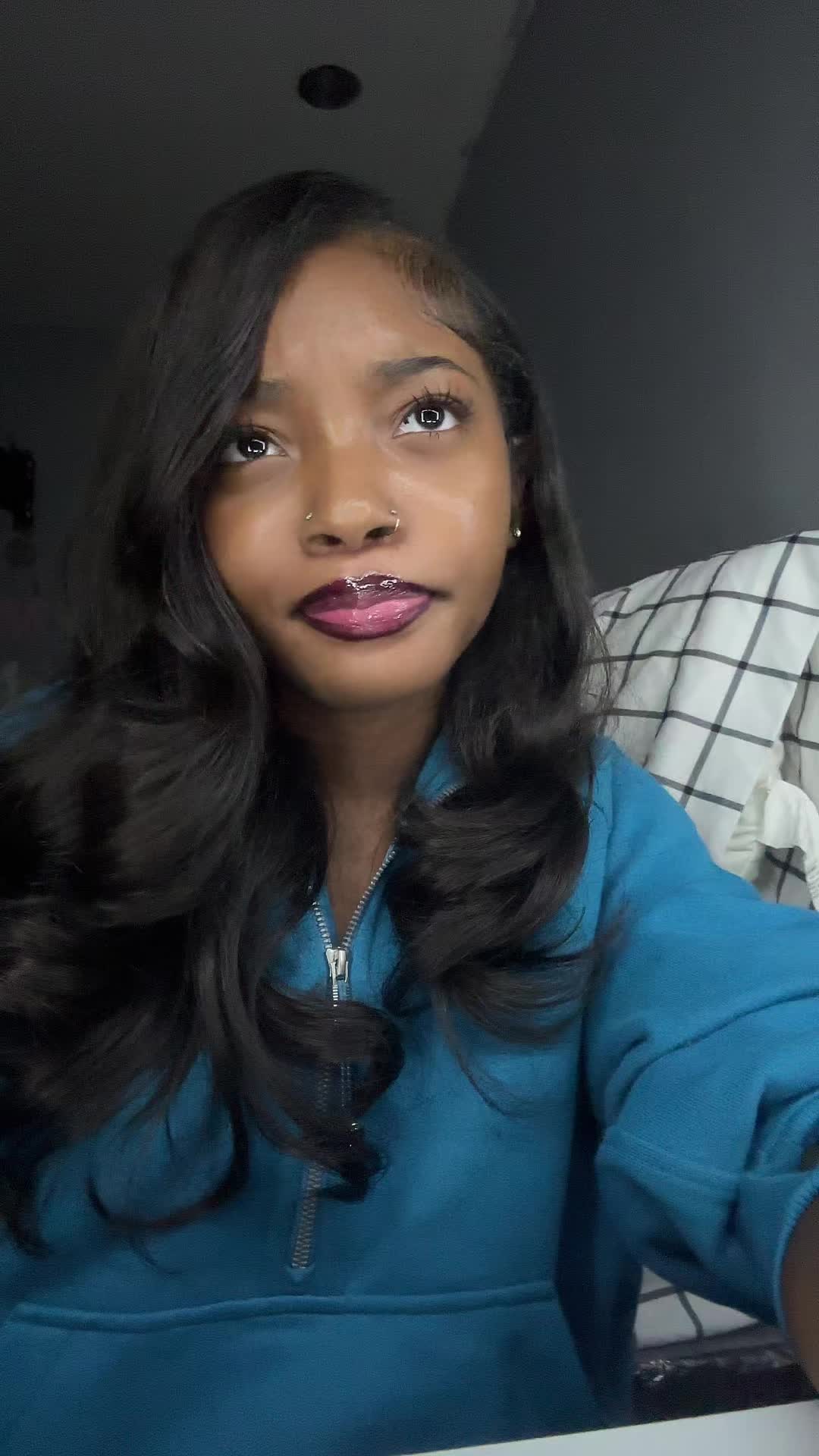 @moraa.