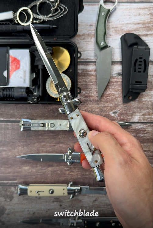 @survival.knives