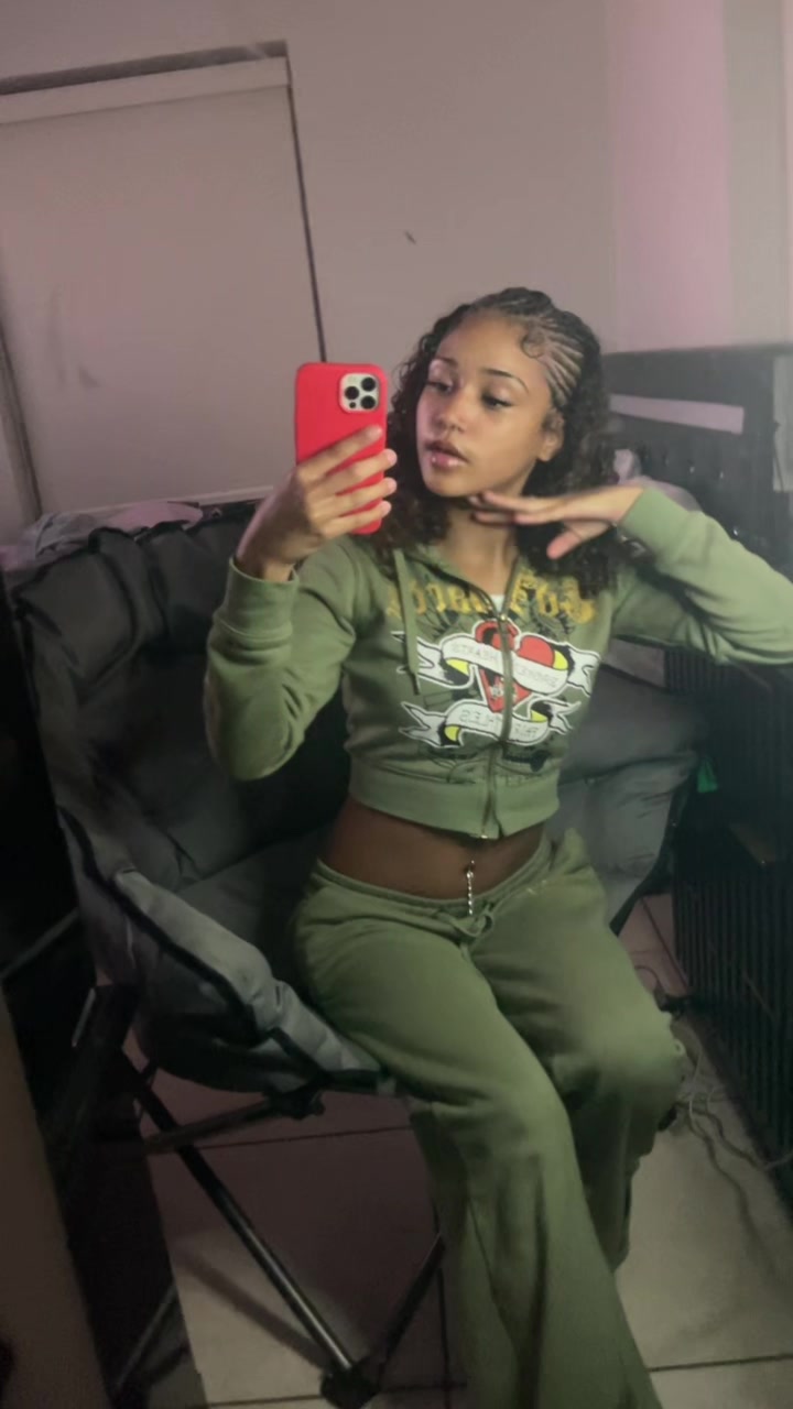 @pretty rican 🍭