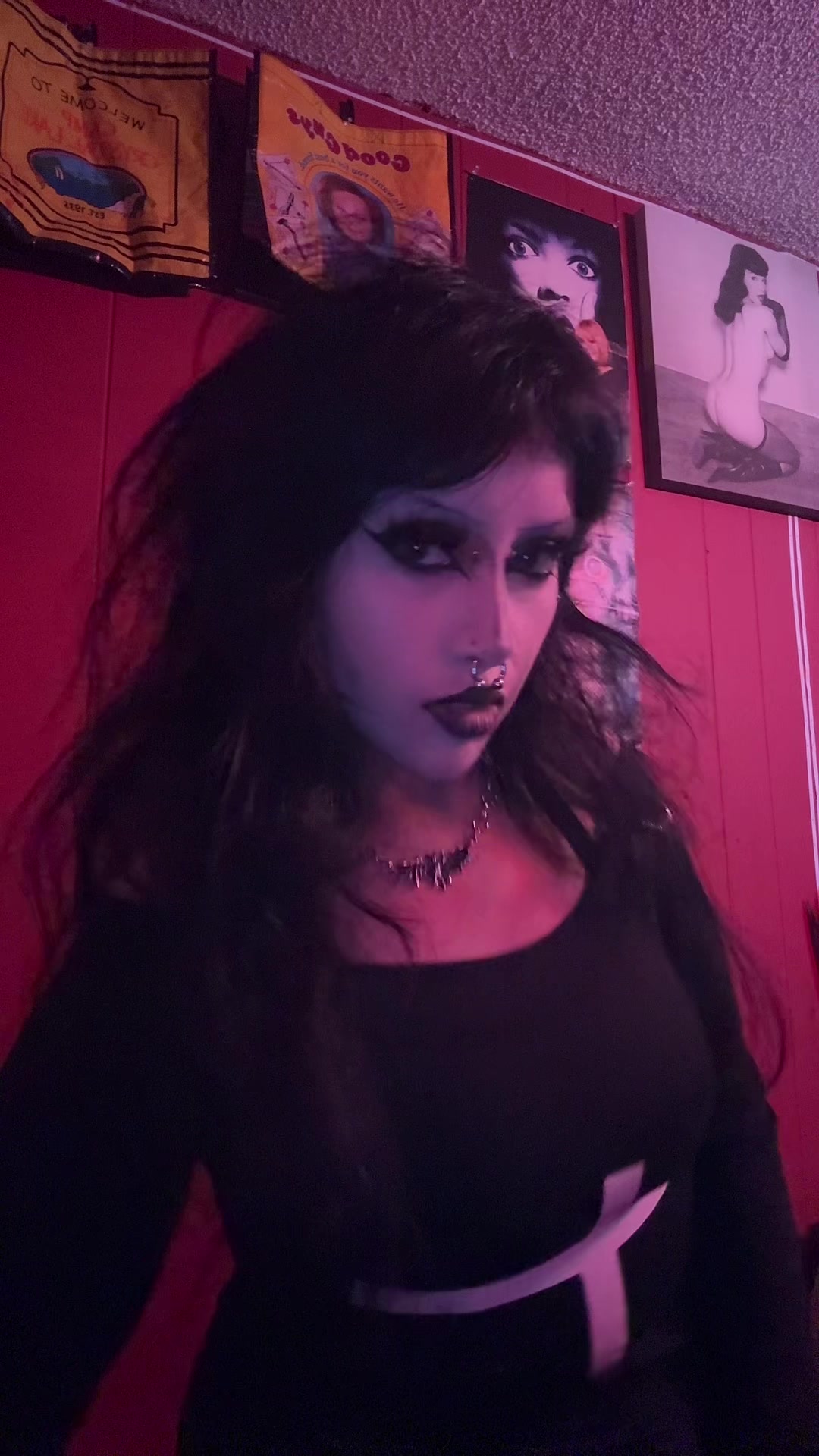 @☥