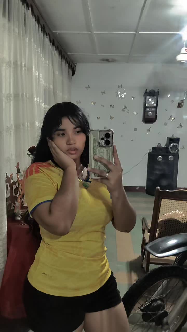 @🐼