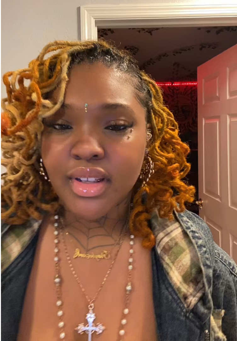@azariaa 👩🏽&zwj;🦰