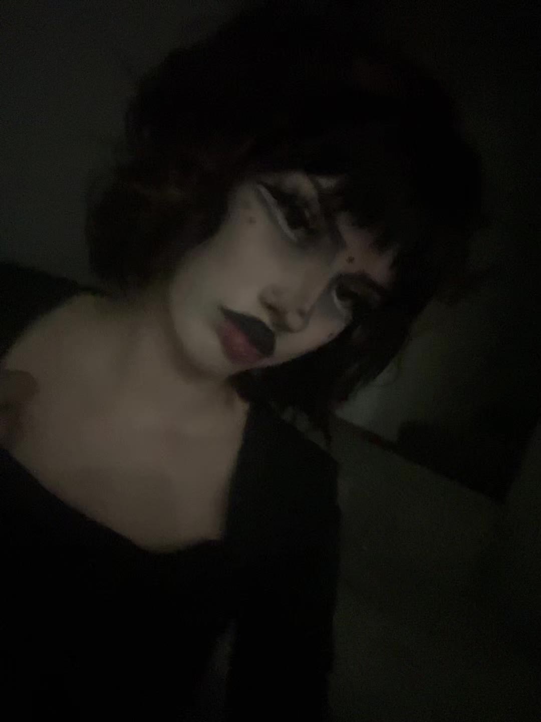 @ᴸⁱˡˡʸ