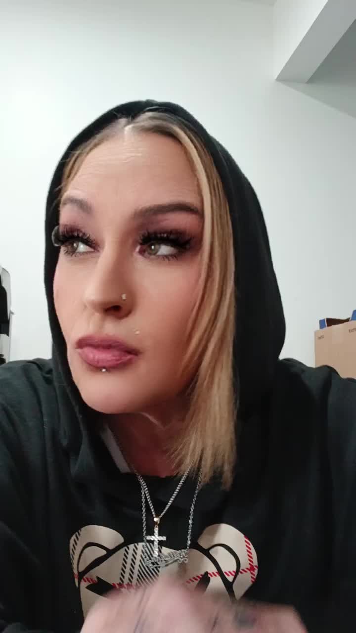 @@thatnewbitchh