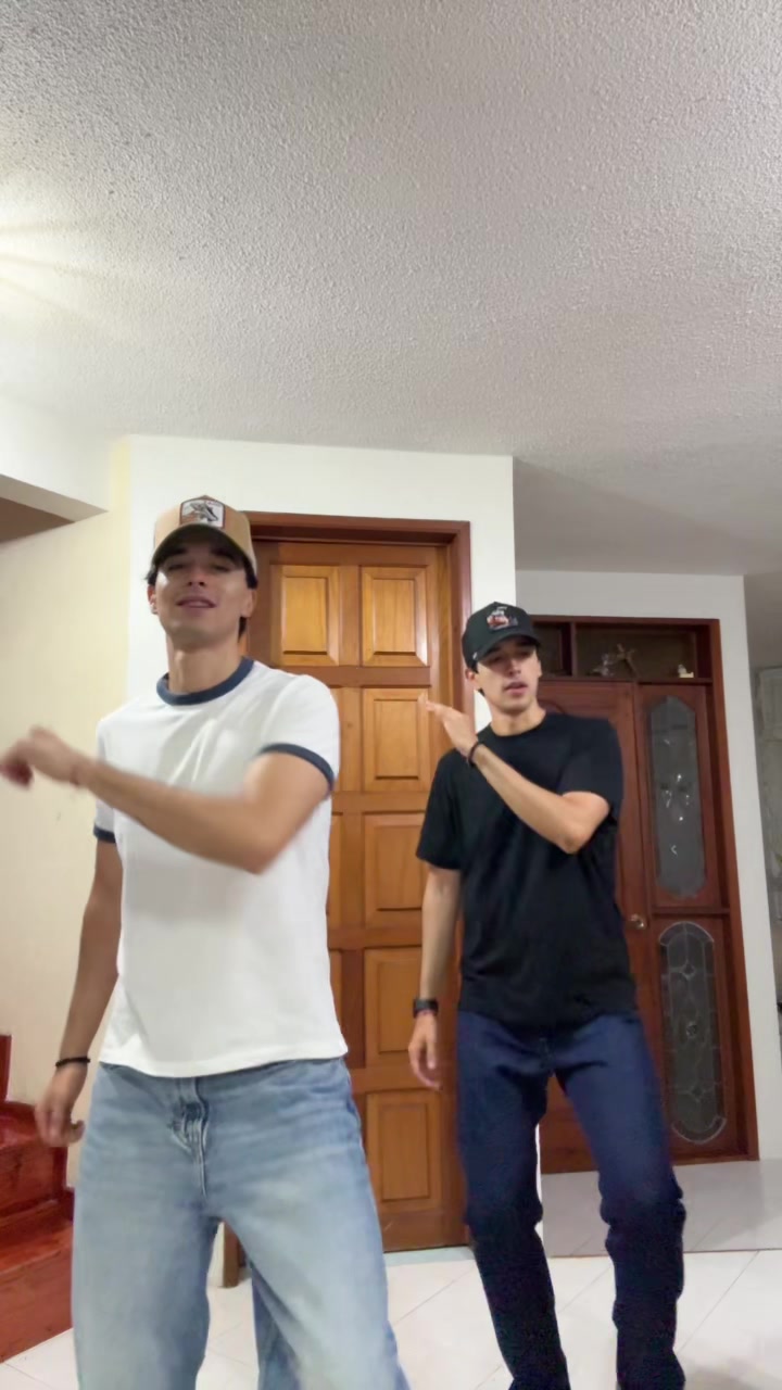 @Zavaleta