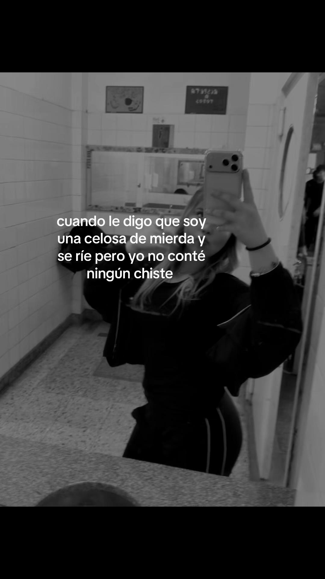 @mo