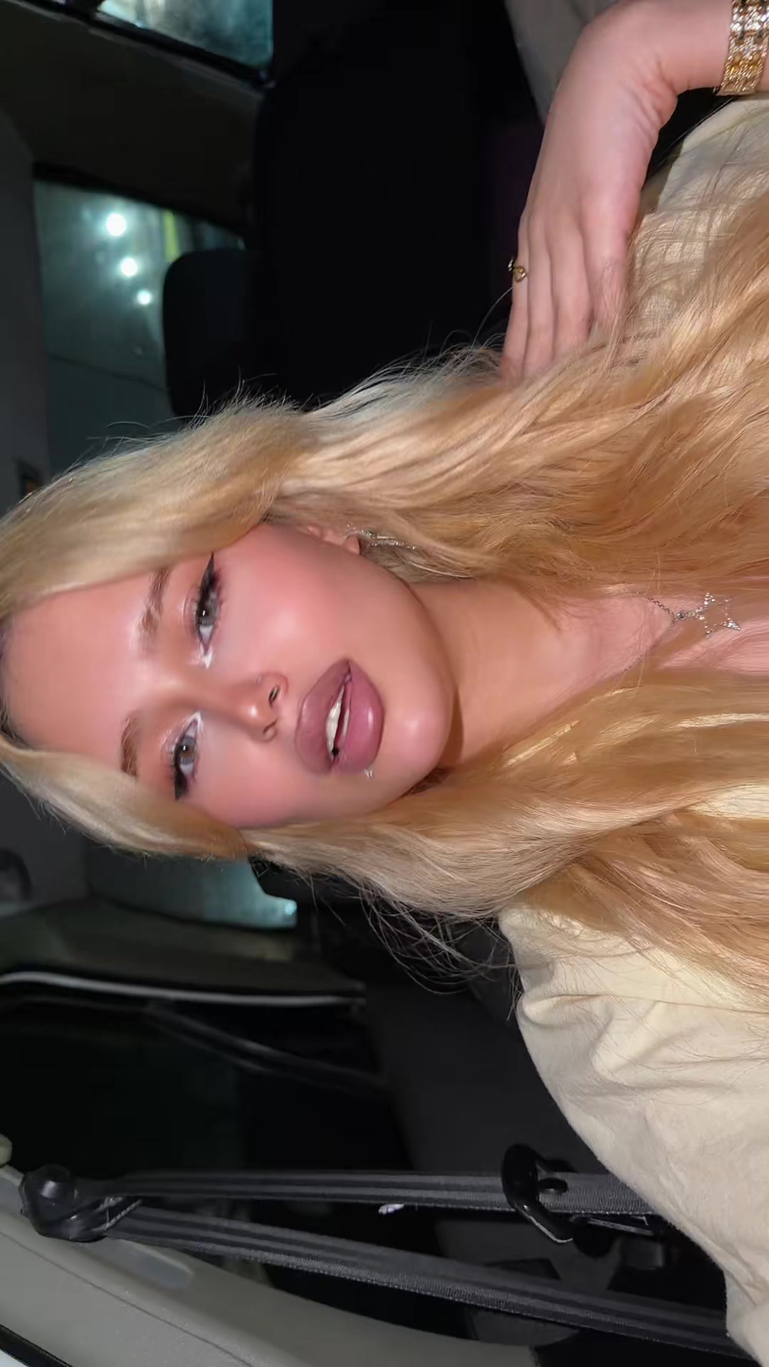 @heliaydn