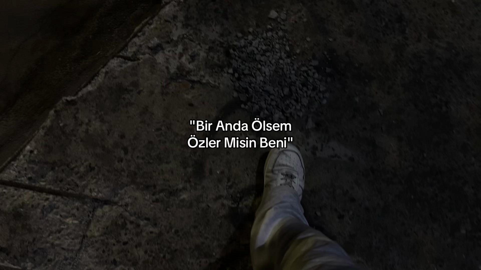 @𝓜.