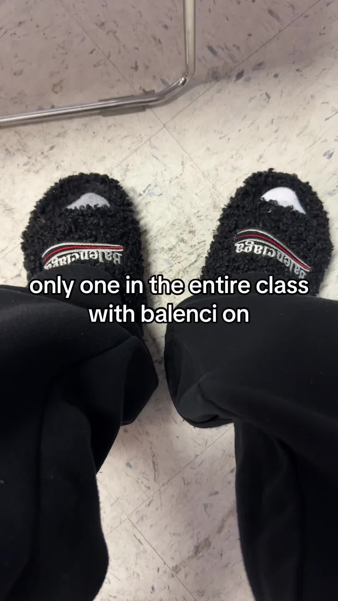 @⃟