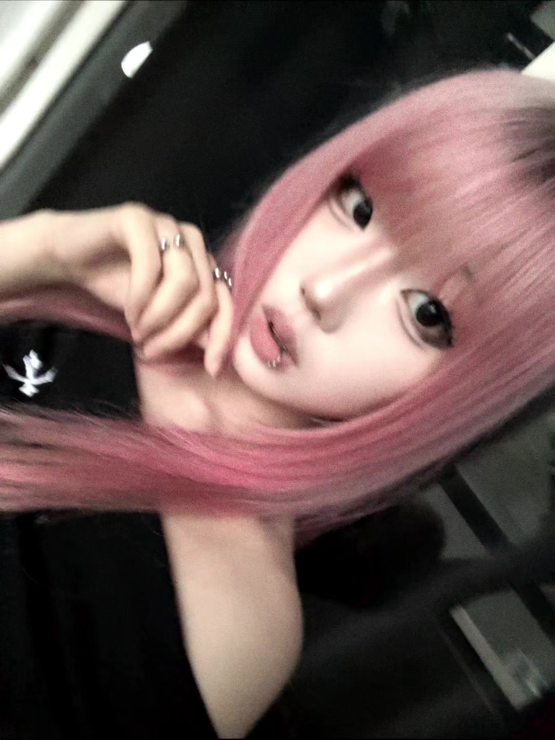@艾妮可