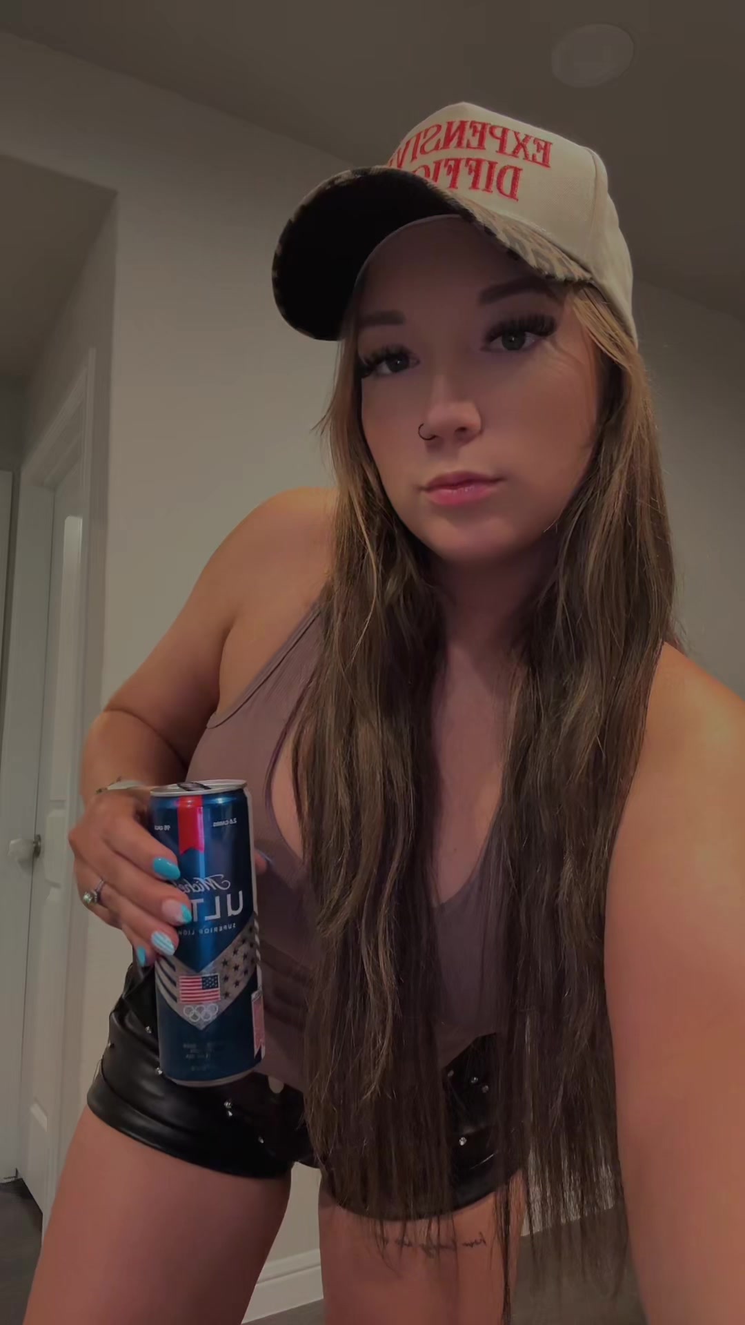 @courteneyathome