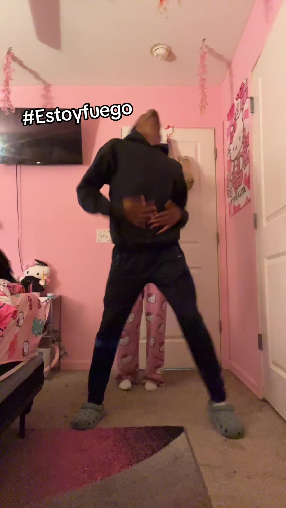 @TAYTAYDUH