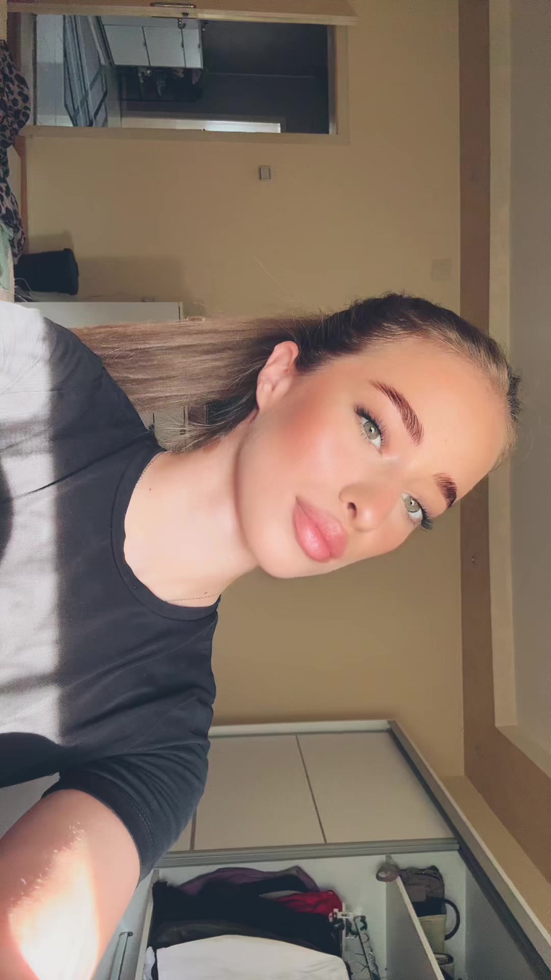 @🦋