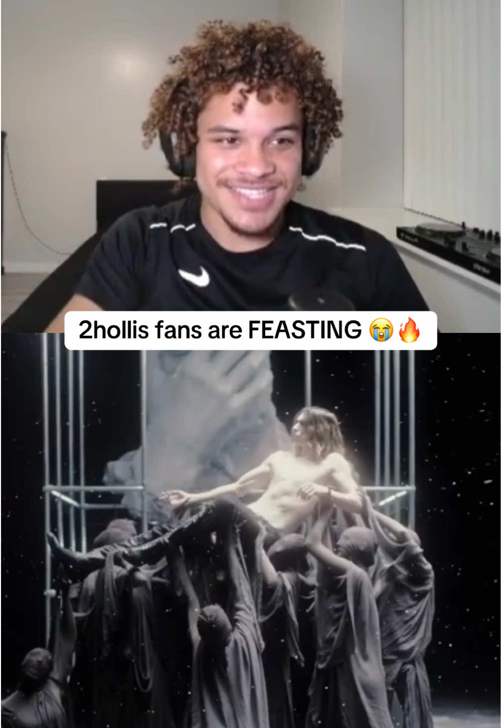 @2hollis Fan Page