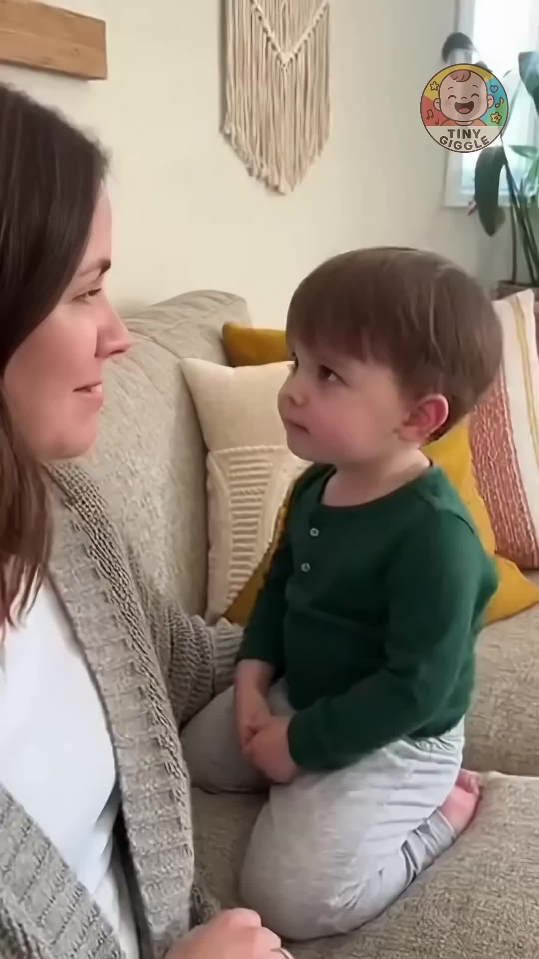 @Tiny Giggle