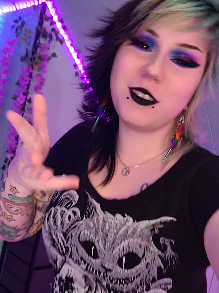 @Rainbow🏳️🌈Artist/Streamer🍃