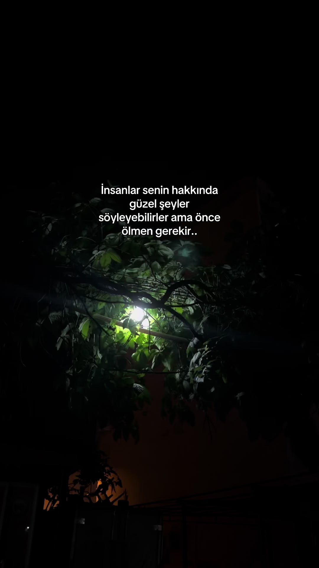 @ℰ