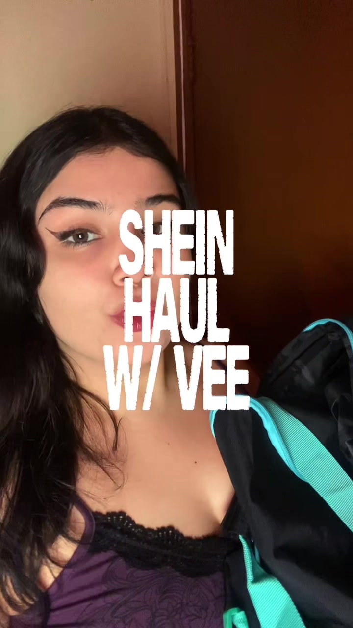 @vee ☥