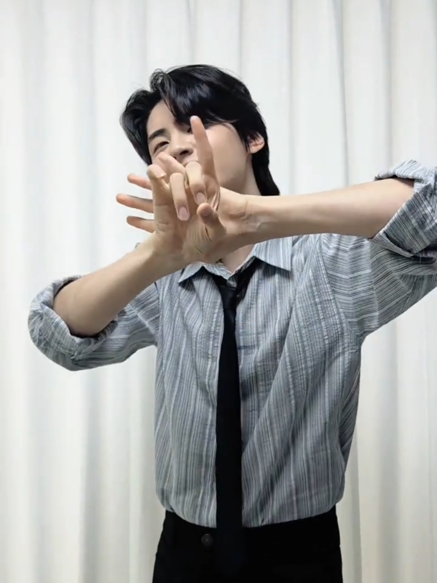 @LEE JIN HYUK 이진혁