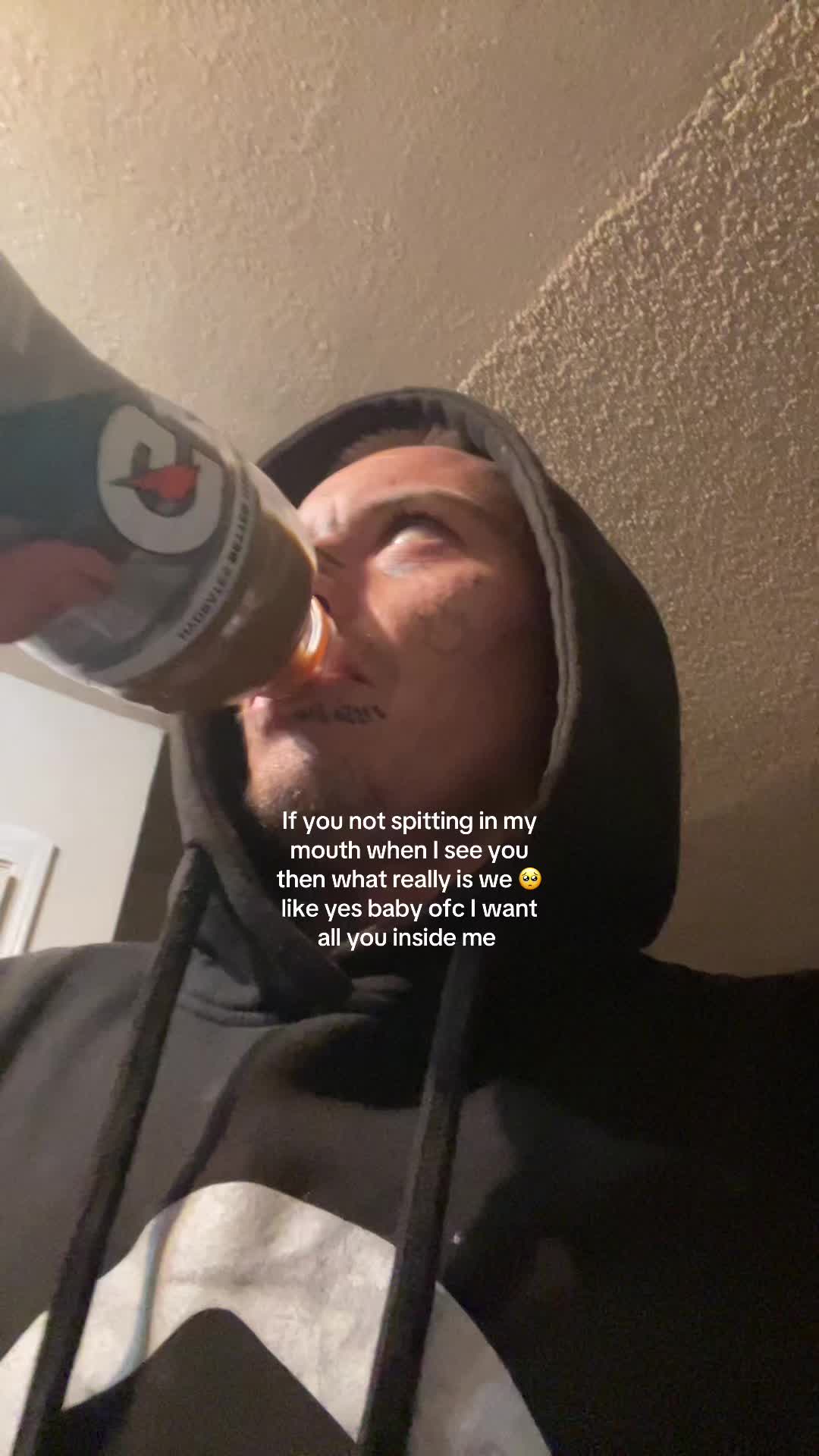 @lilwhozzie