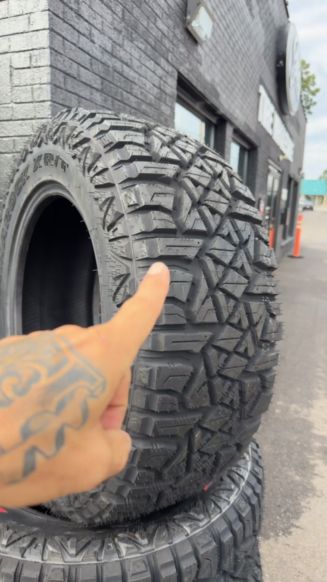 @speedytirewholesale