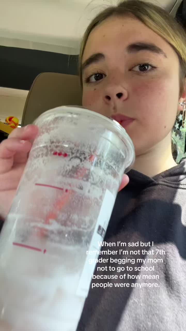 @👻