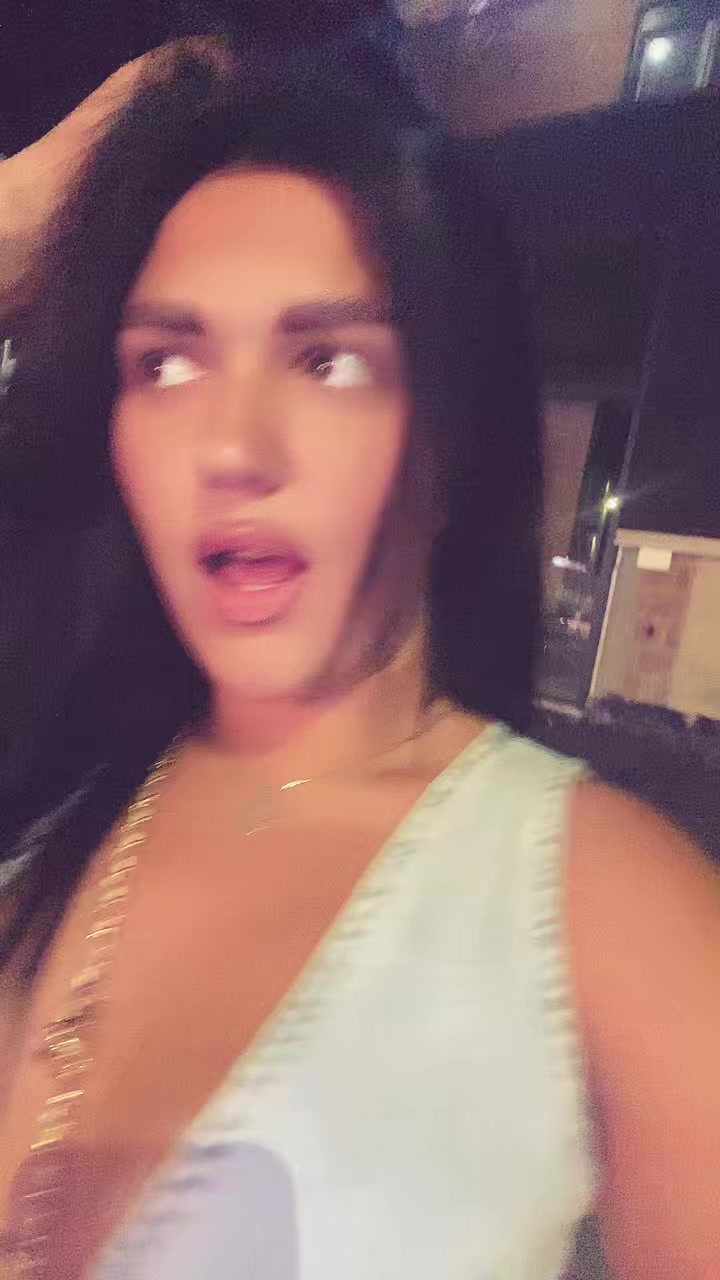 @Valentina🎀