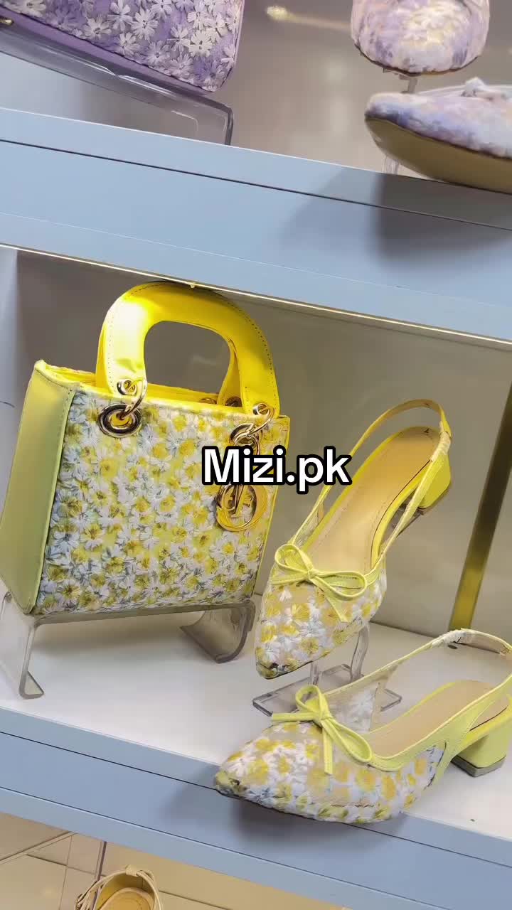@Mizi.pk