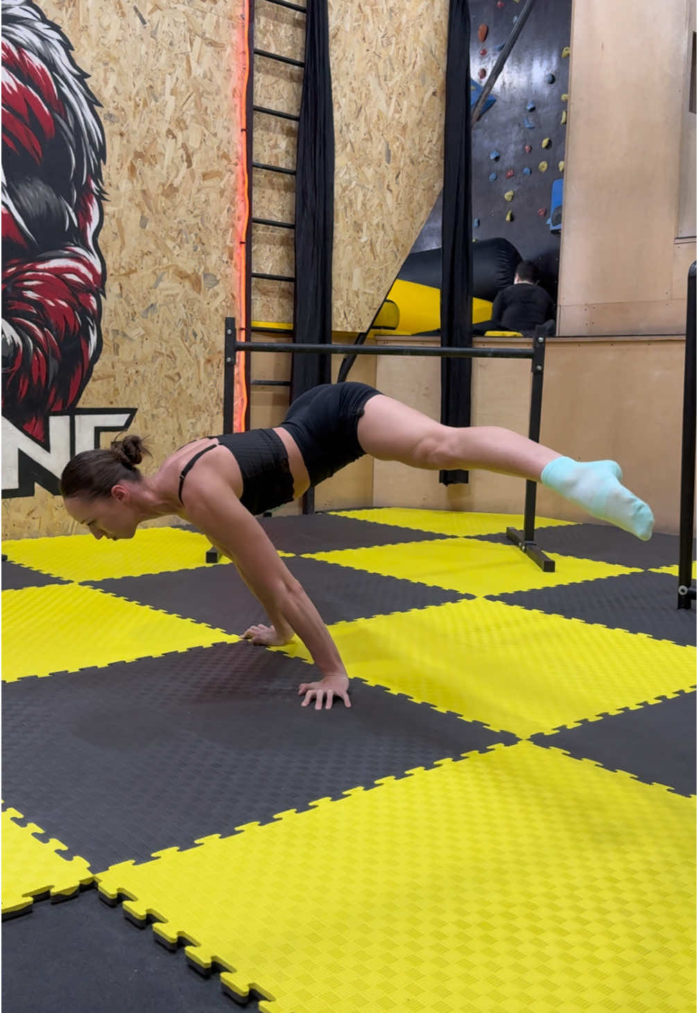 @lena.calisthenics