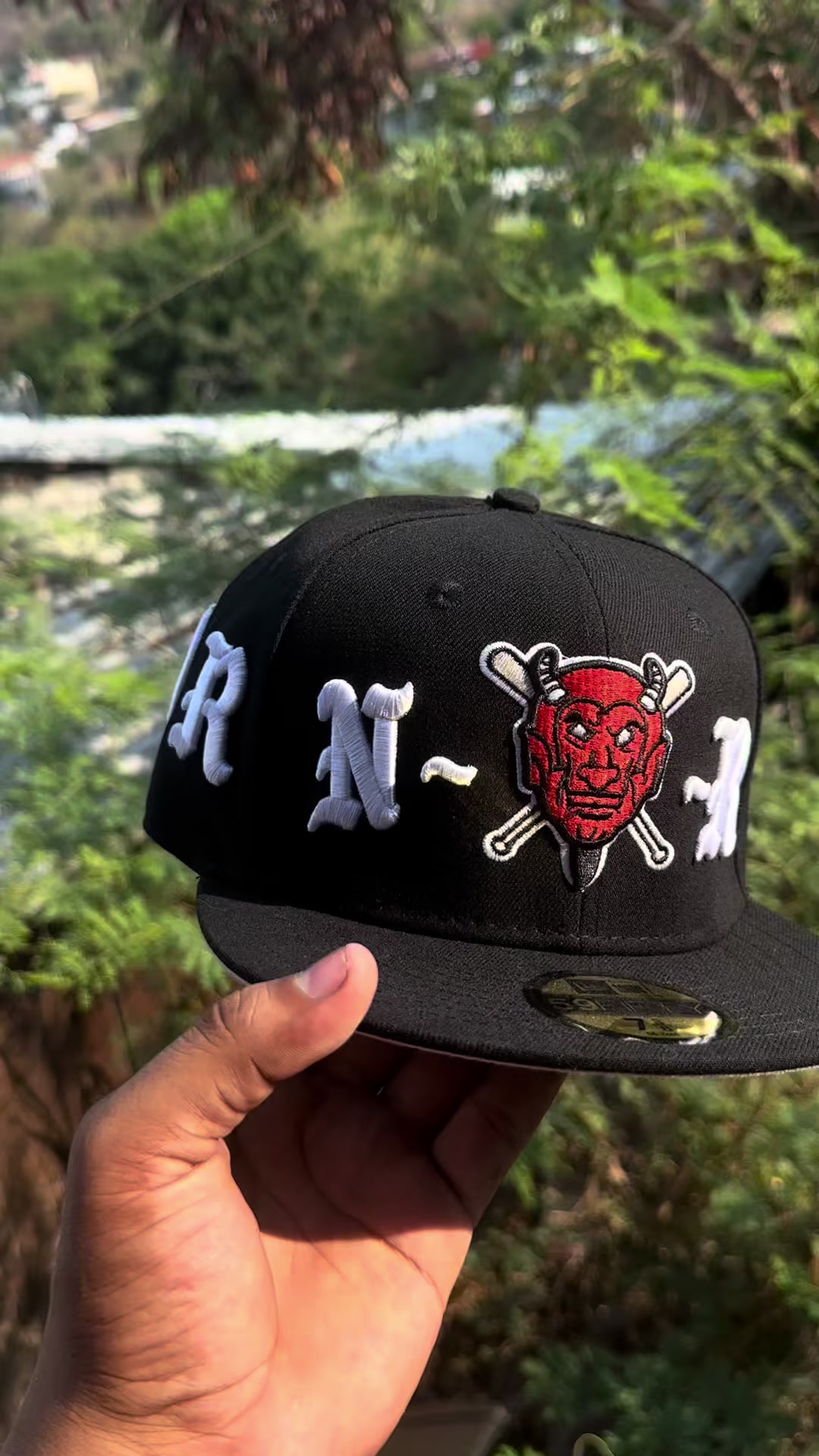 @IXZI-Caps