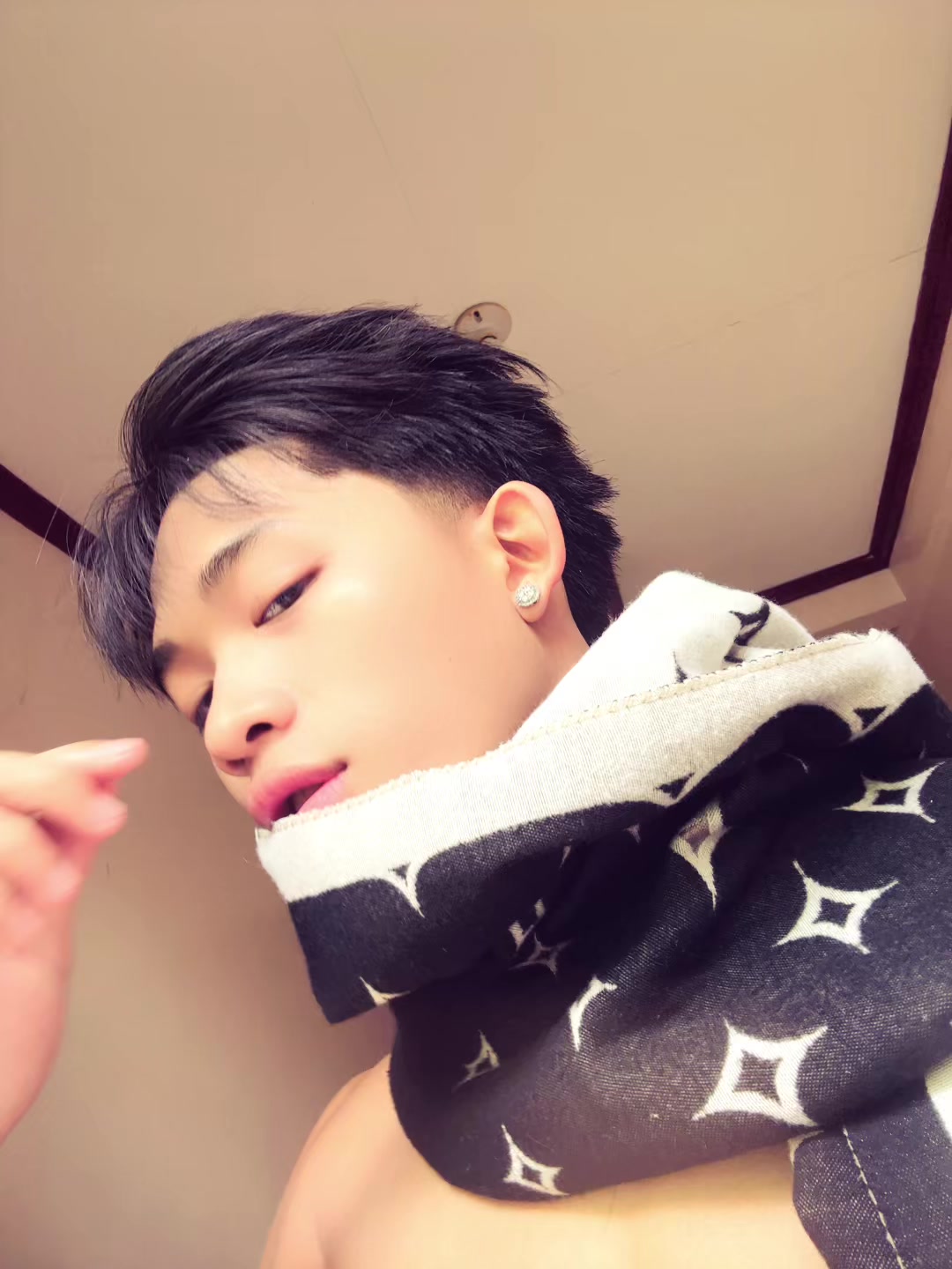 @AKX3.