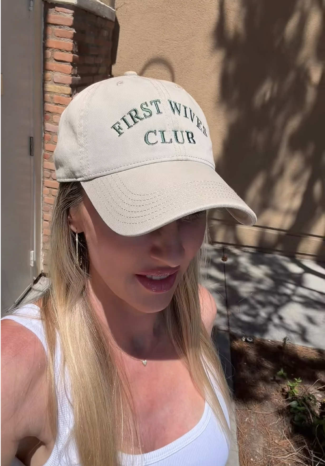 @nicolemichelle.skin