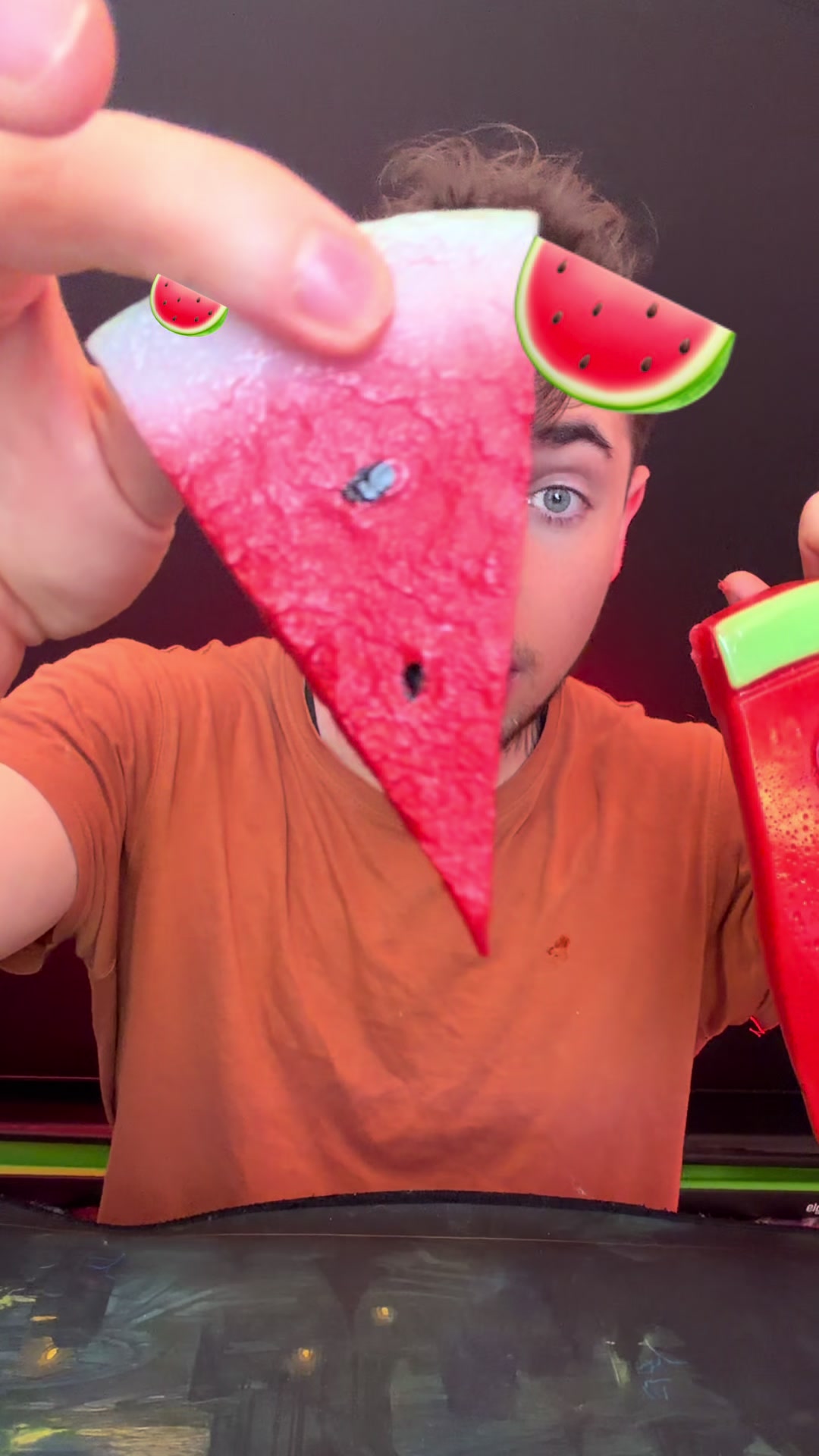 @ASMR TOM RED