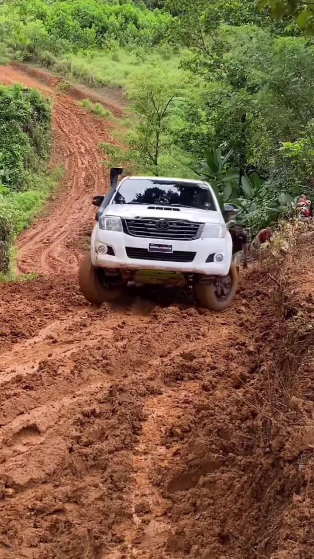 @FierrosdelCampo
