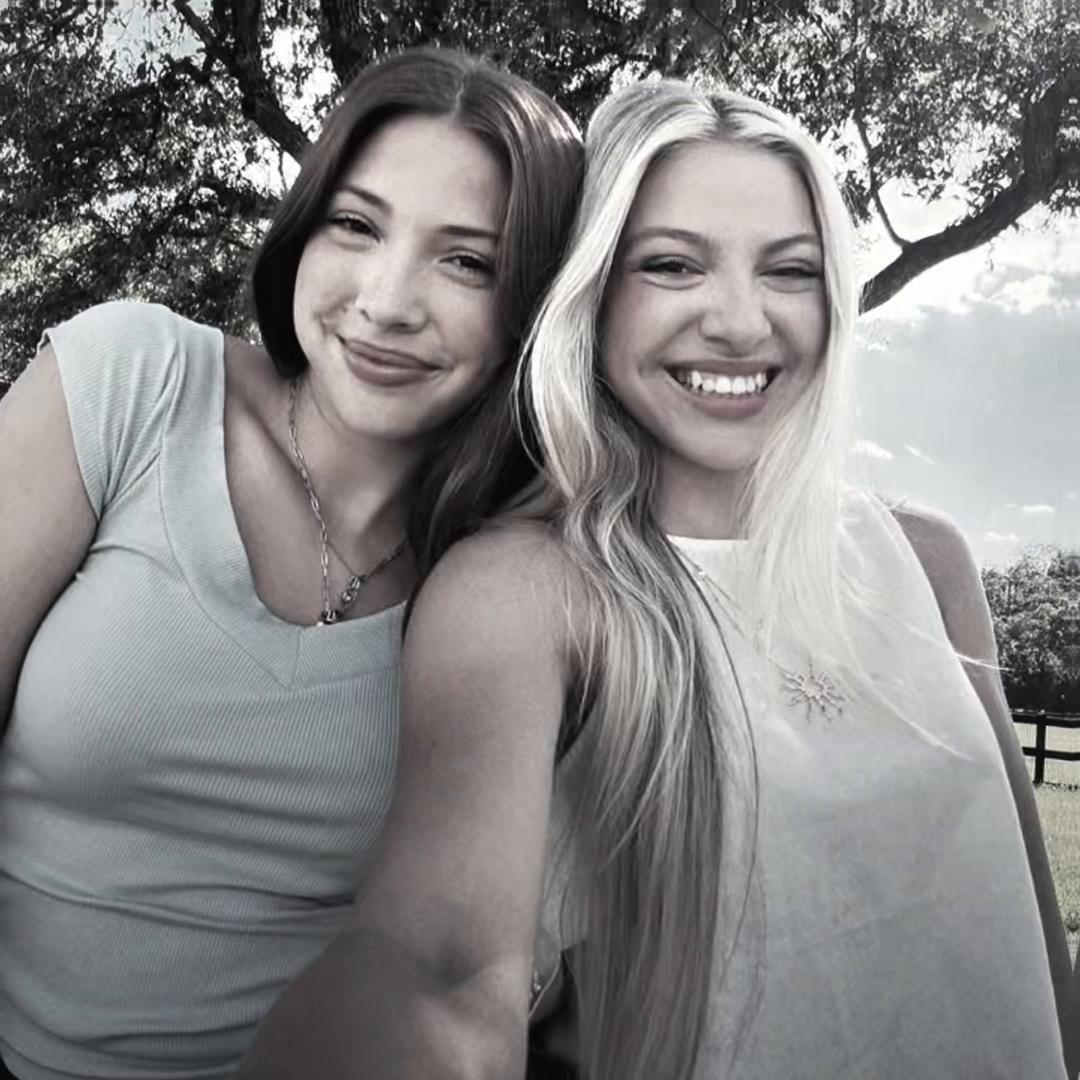 @Best_Sister_Duo_Amalia&Gabby