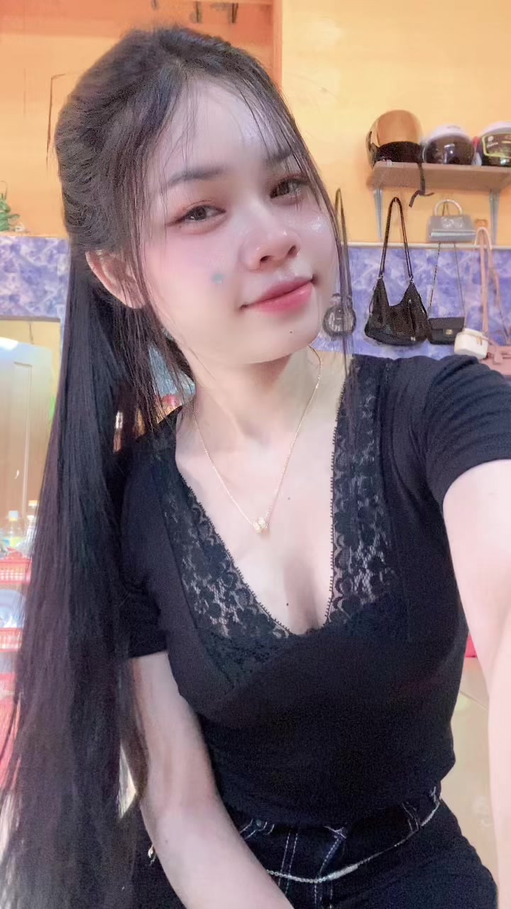 @Ł&Yacute;-លី 🎀