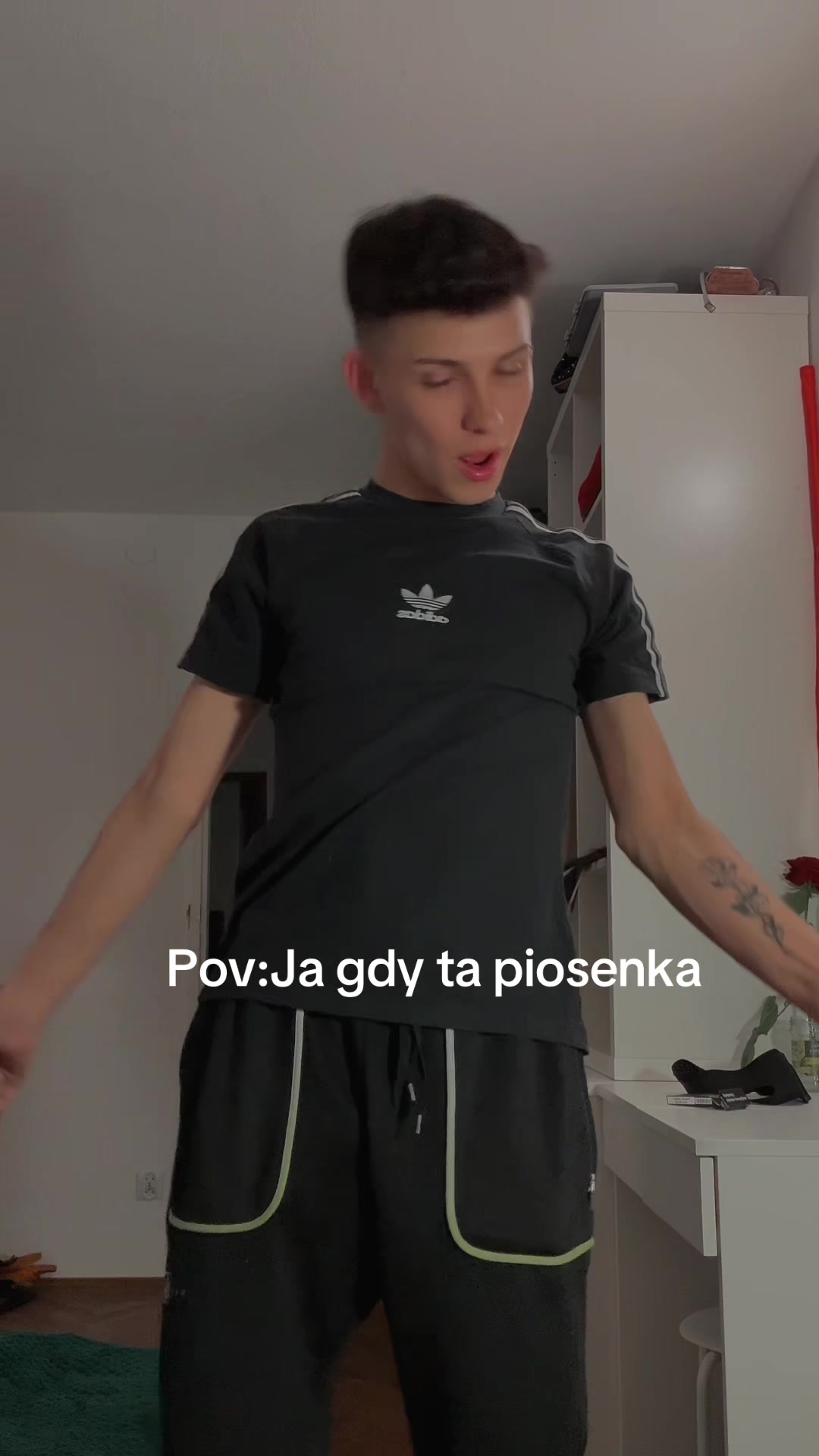 @Adamekkk